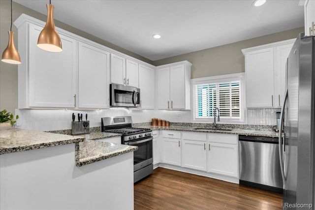 3003 Fischer Street, Detroit, MI 48214