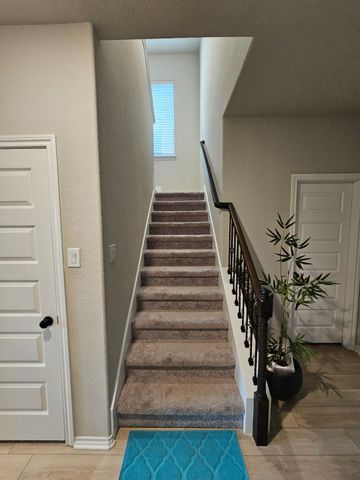 705 Mcadoo Drive, Arlington, TX 76002