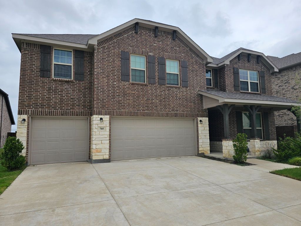 705 Mcadoo Drive, Arlington, TX 76002