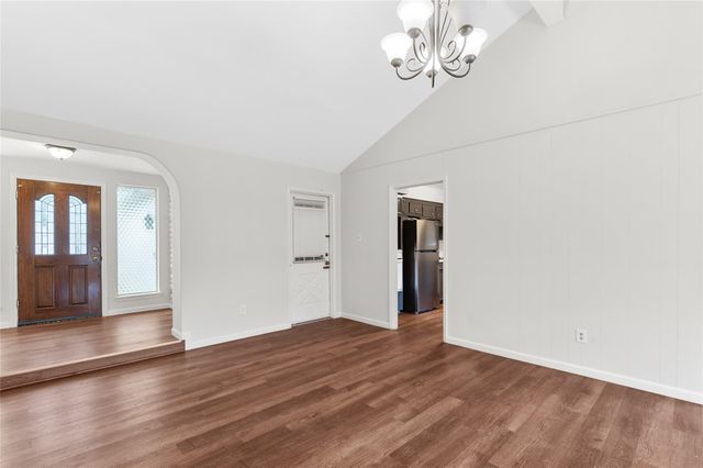 1418 Bramblebury Drive, Sugar Land, TX 77498