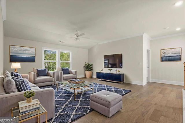 4538 Meadowland Way, Flowery Branch, GA 30542