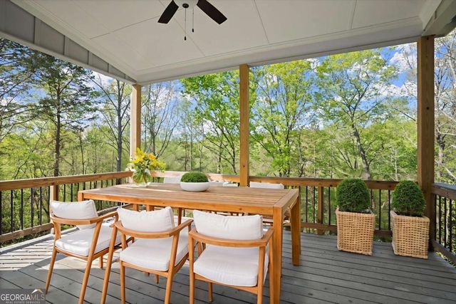 4538 Meadowland Way, Flowery Branch, GA 30542