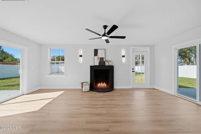 1280 Saxon Boulevard, Deltona, FL 32725