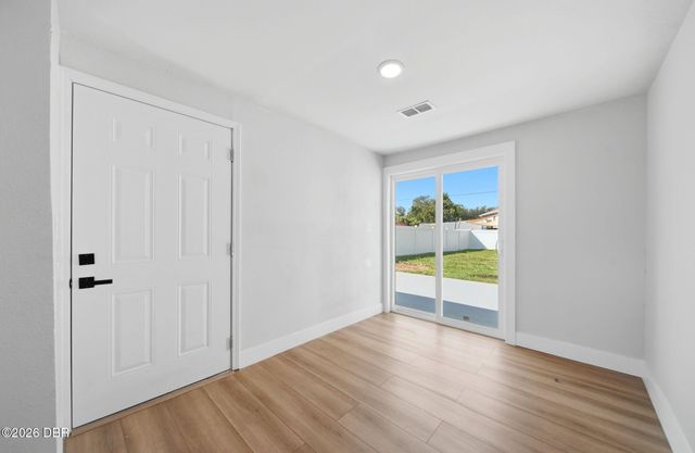 1280 Saxon Boulevard, Deltona, FL 32725