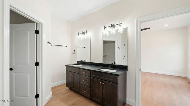 112 Tall Oaks Court, Kingsport, TN 37663