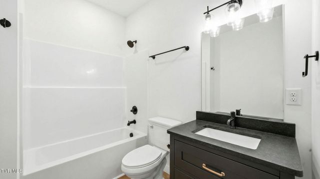 112 Tall Oaks Court, Kingsport, TN 37663