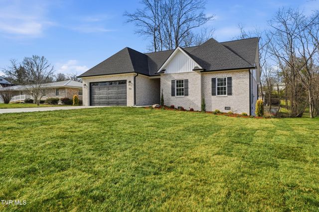 112 Tall Oaks Court, Kingsport, TN 37663