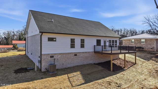 112 Tall Oaks Court, Kingsport, TN 37663