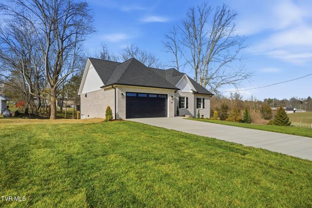 112 Tall Oaks Court, Kingsport, TN 37663