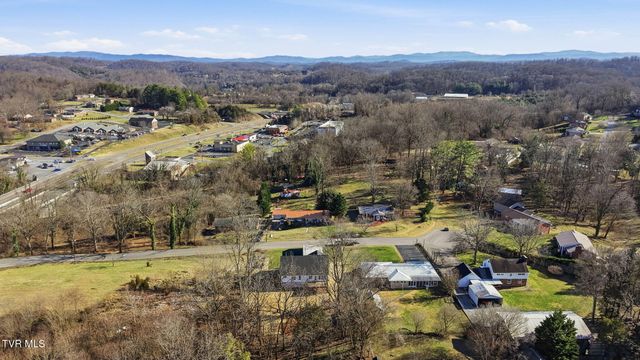 112 Tall Oaks Court, Kingsport, TN 37663