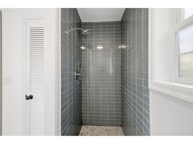 8002 Se 140TH Dr, Portland, OR 97236