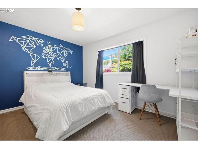 8002 Se 140TH Dr, Portland, OR 97236