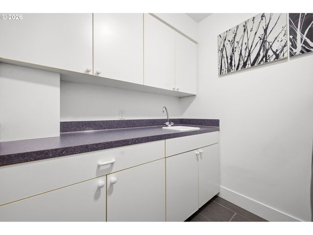 8002 Se 140TH Dr, Portland, OR 97236