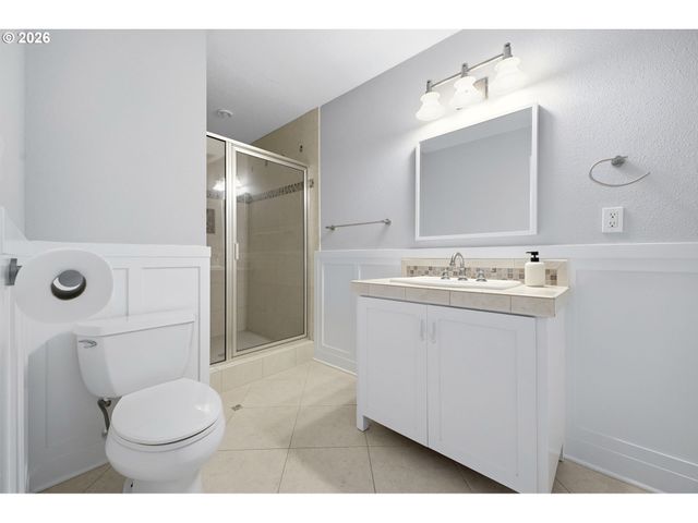 8002 Se 140TH Dr, Portland, OR 97236