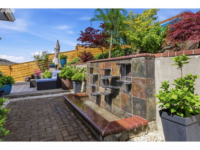 8002 Se 140TH Dr, Portland, OR 97236