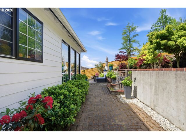8002 Se 140TH Dr, Portland, OR 97236