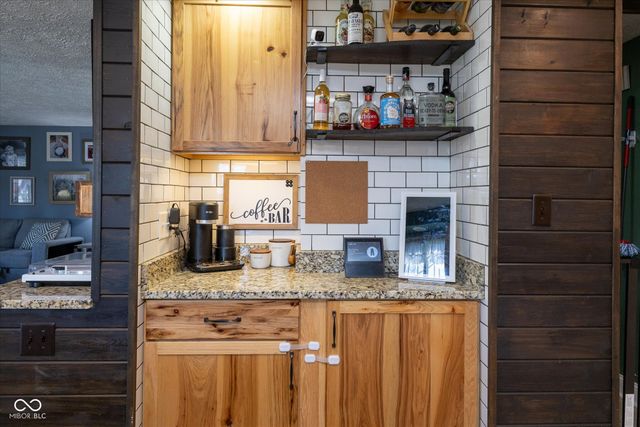 8214 Old Farm Road, Indianapolis, IN 46256