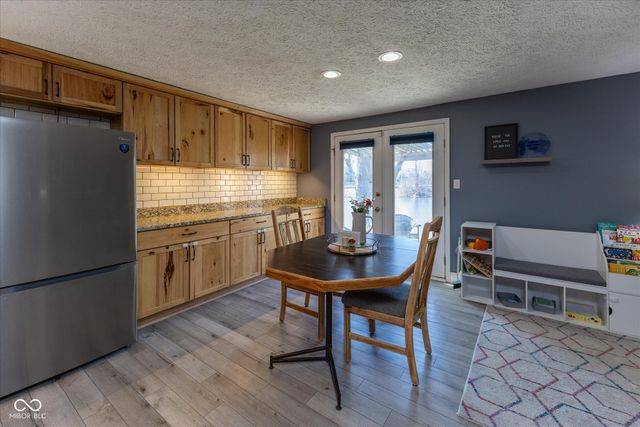 8214 Old Farm Road, Indianapolis, IN 46256