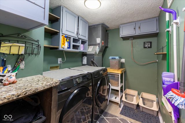 8214 Old Farm Road, Indianapolis, IN 46256