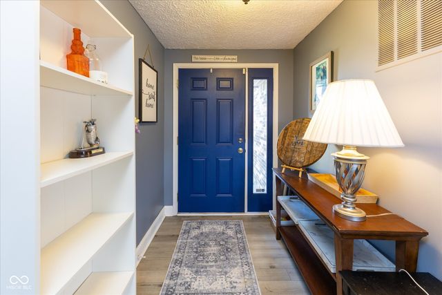 8214 Old Farm Road, Indianapolis, IN 46256