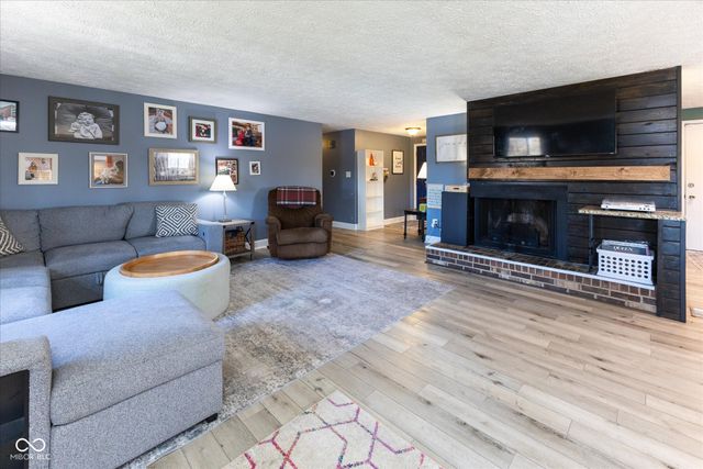 8214 Old Farm Road, Indianapolis, IN 46256