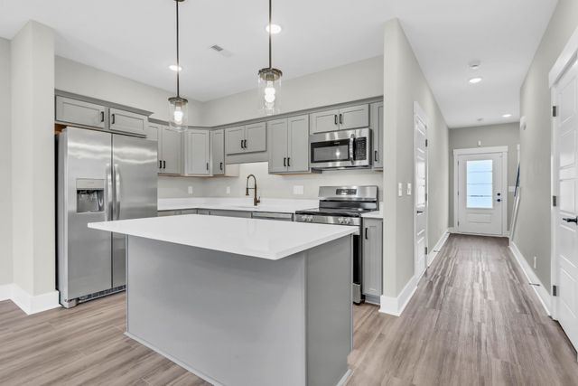 505 Jonathan Wade Cir, Clarksville, TN 37043