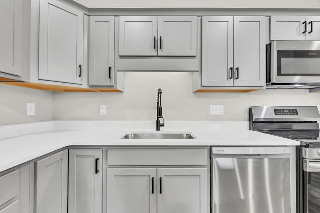 505 Jonathan Wade Cir, Clarksville, TN 37043