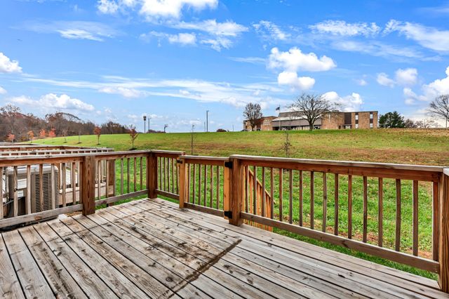 505 Jonathan Wade Cir, Clarksville, TN 37043