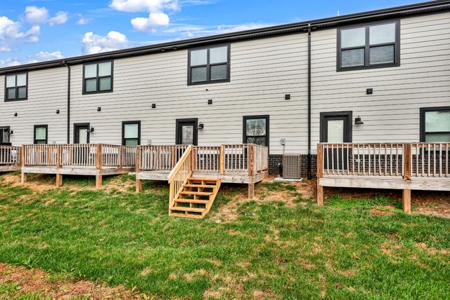 505 Jonathan Wade Cir, Clarksville, TN 37043