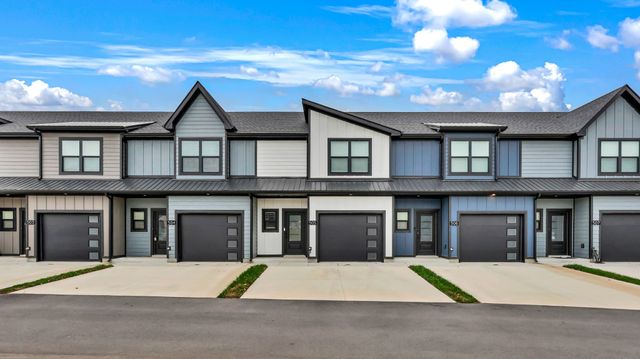 505 Jonathan Wade Cir, Clarksville, TN 37043