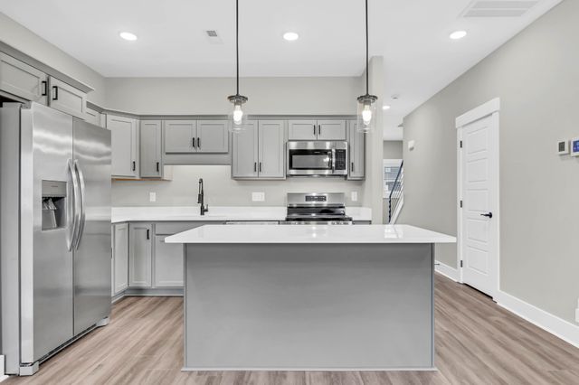 505 Jonathan Wade Cir, Clarksville, TN 37043