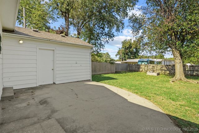 4212 Michigan, Bartlesville, OK 74006