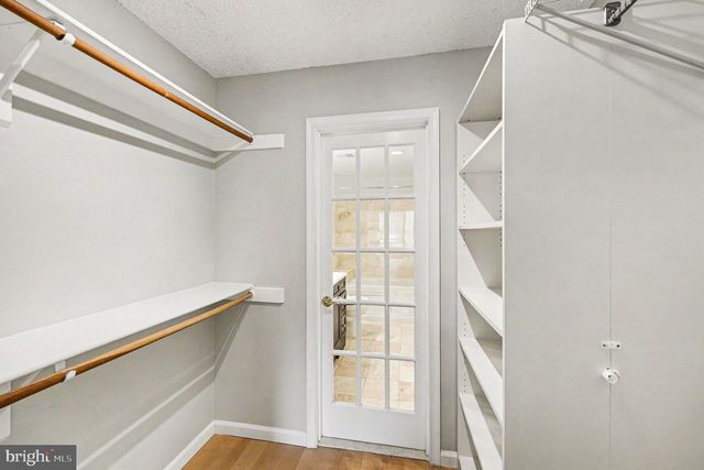 1927-B VILLARIDGE DR, Reston, VA 20191