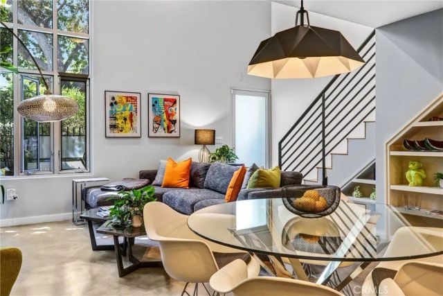 1120 N El Centro 5, Los Angeles, CA 90038