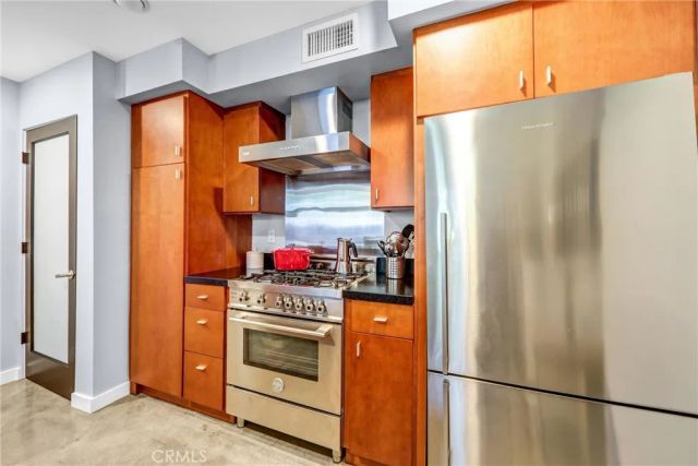 1120 N El Centro 5, Los Angeles, CA 90038