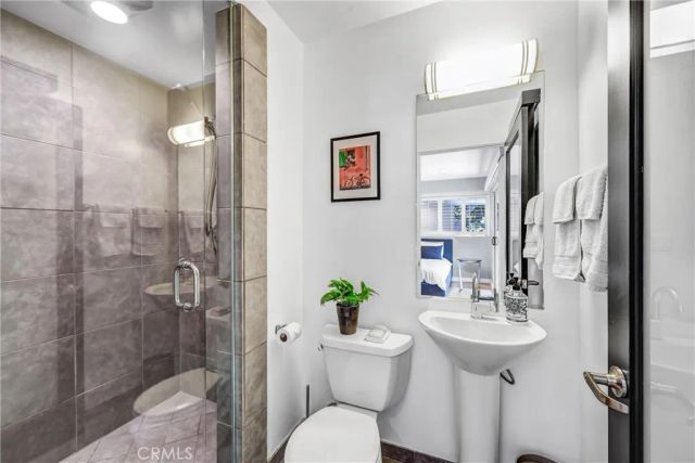 1120 N El Centro 5, Los Angeles, CA 90038