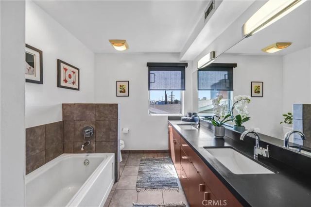 1120 N El Centro 5, Los Angeles, CA 90038