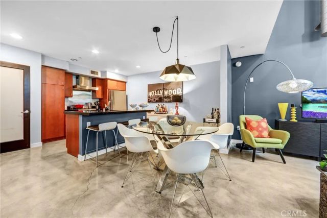 1120 N El Centro 5, Los Angeles, CA 90038