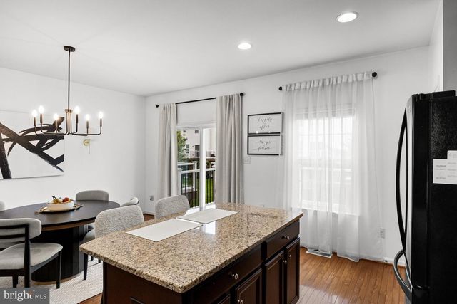 186 FELA DR, Cinnaminson, NJ 08077