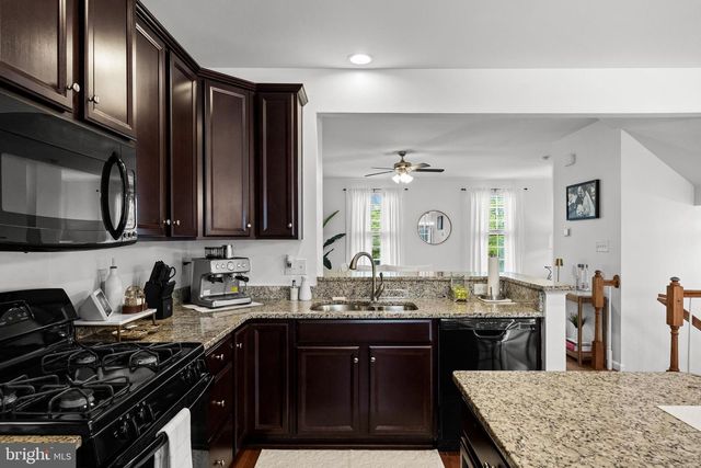 186 FELA DR, Cinnaminson, NJ 08077