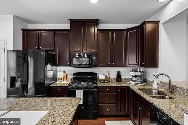 186 FELA DR, Cinnaminson, NJ 08077