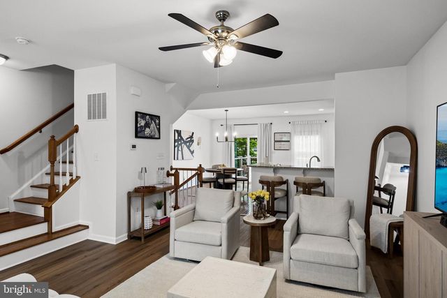 186 FELA DR, Cinnaminson, NJ 08077