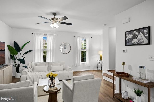 186 FELA DR, Cinnaminson, NJ 08077
