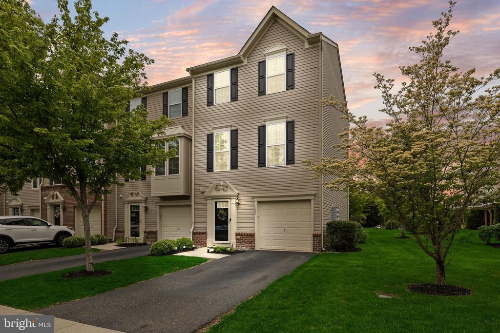 186 FELA DR, Cinnaminson, NJ 08077