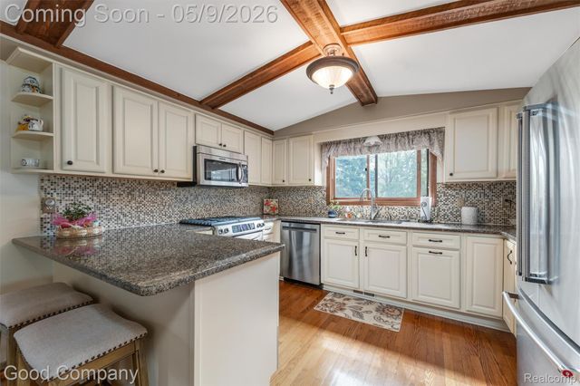 20063 Hudson Bay Court, Clinton Charter Township, MI 48038