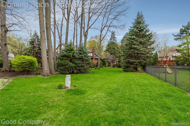 20063 Hudson Bay Court, Clinton Charter Township, MI 48038