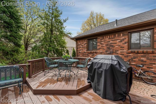 20063 Hudson Bay Court, Clinton Charter Township, MI 48038