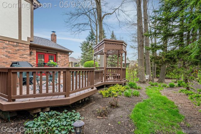 20063 Hudson Bay Court, Clinton Charter Township, MI 48038
