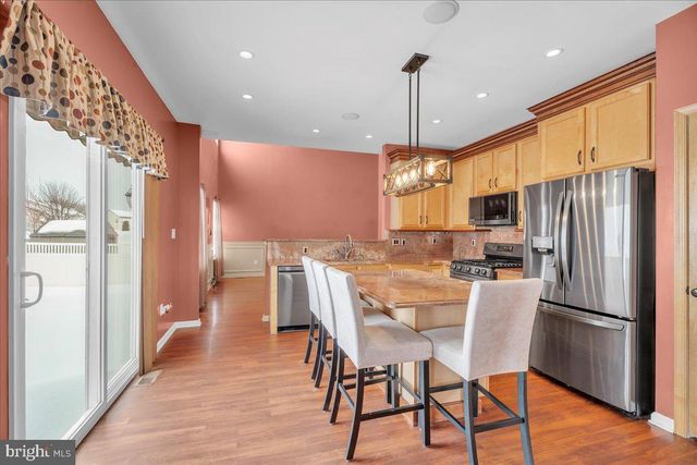 132 BETSY ROSS WAY, Woodbury, NJ 08096