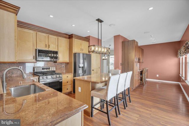 132 BETSY ROSS WAY, Woodbury, NJ 08096